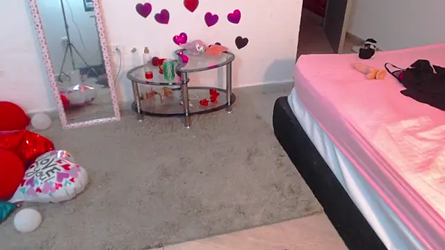 Snapshot of SaraApril_1 chatting on February 16, 3:04 am SaraApril 1 online show from February 16, 3:04 am