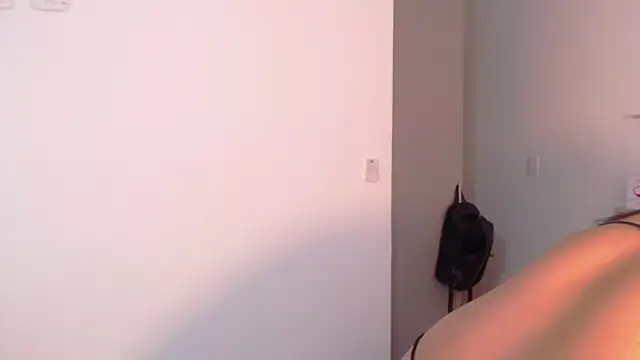 Snapshot of SaraApril_1 chatting on March 19, 12:15 am SaraApril 1 online show from March 19, 12:15 am