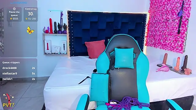 Snapshot of SaraApril_1 chatting on September 28, 6:02 pm SaraApril 1 online show from September 28, 6:02 pm