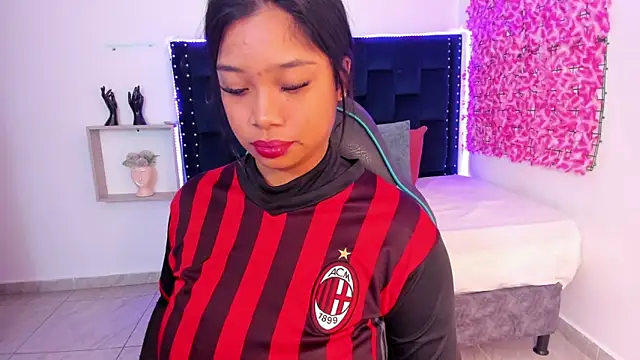 Snapshot of SaraApril_1 chatting on October 23, 9:46 pm SaraApril 1 online show from October 23, 9:46 pm