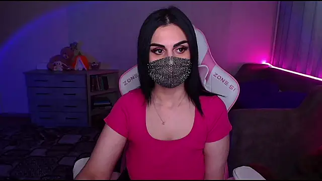 Snapshot of __Yasmina__ chatting on March 9, 6:39 am   Yasmina   online show from March 9, 6:39 am