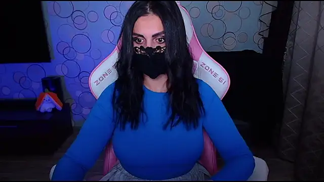 Snapshot of __Yasmina__ chatting on October 8, 4:32 am   Yasmina   online show from October 8, 4:32 am