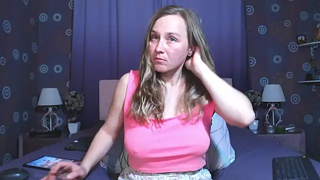 SquirtyAlice online show from May 1, 9:08 pm