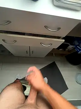 Snapshot of Mecchaud06 chatting on October 3, 2:14 pm Mecchaud06 online show from October 3, 2:14 pm