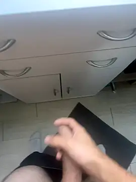 Snapshot of Mecchaud06 chatting on October 23, 1:43 pm Mecchaud06 online show from October 23, 1:43 pm