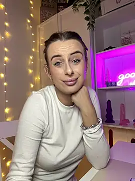 Snapshot of Hii_Lolla chatting on December 20, 3:21 pm Hii Lolla online show from December 20, 3:21 pm