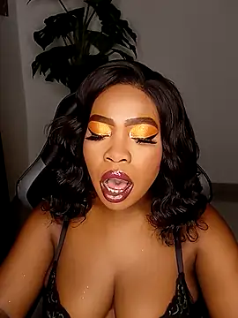 Snapshot of rosey_cheeks chatting on April 15, 8:09 pm rosey cheeks online show from April 15, 8:09 pm