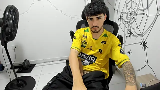 DmitriSanders online show from February 22, 4:24 am