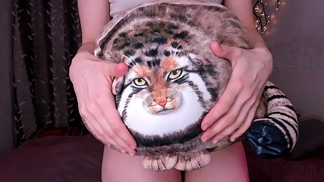 Snapshot of space_cowgirl chatting on March 4, 7:43 pm space cowgirl online show from March 4, 7:43 pm