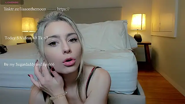 Lisaonthemoon online show from November 13, 4:06 pm