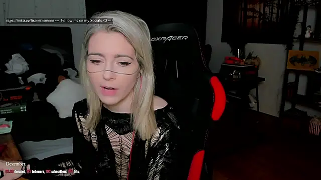 Lisaonthemoon online show from January 14, 6:57 pm