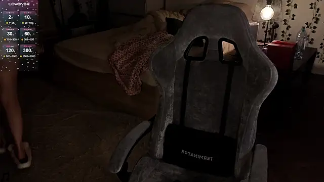 Megan  Hart online show from January 16, 10:02 pm