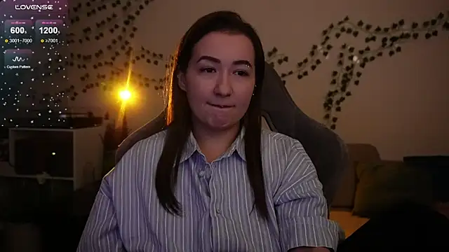 Megan  Hart online show from November 15, 12:52 am