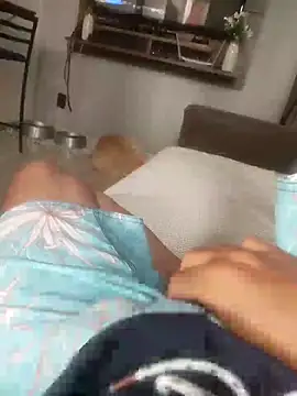 Snapshot of dredre1069 chatting on December 22, 6:49 pm dredre1069 online show from December 22, 6:49 pm