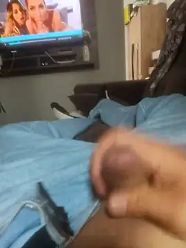 Snapshot of dredre1069 chatting on February 4, 6:03 pm dredre1069 online show from February 4, 6:03 pm