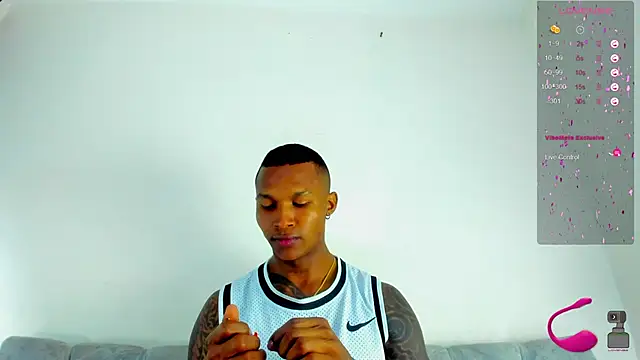 esteveen ortegas  online show from February 19, 8:44 am