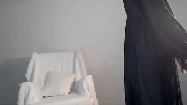 Lily 0000 online show from February 25, 7:25 pm