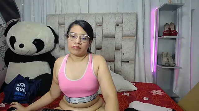 KEYRA-MILLER- online show from November 30, 2:15 am