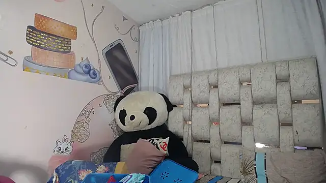 KEYRA-MILLER- online show from March 7, 1:24 am