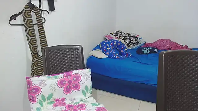 Snapshot of big_small_h0rny_ chatting on March 8, 2:34 am big small h0rny online show from March 8, 2:34 am