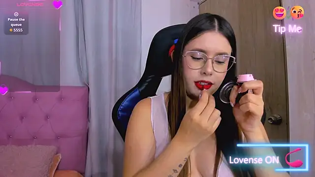 Snapshot of ParisShayk chatting on July 24, 5:55 pm ParisShayk online show from July 24, 5:55 pm