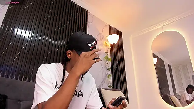 Snapshot of BRYXXXON1 chatting on February 4, 2:32 pm BRYXXXON1 online show from February 4, 2:32 pm