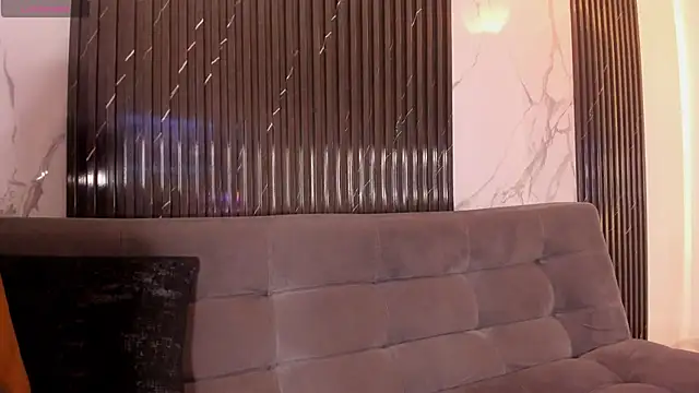 Snapshot of BRYXXXON1 chatting on February 8, 6:43 am BRYXXXON1 online show from February 8, 6:43 am