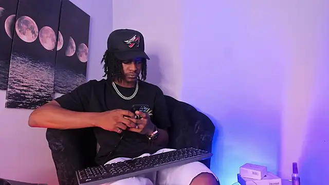 Snapshot of BRYXXXON1 chatting on September 8, 3:11 pm BRYXXXON1 online show from September 8, 3:11 pm