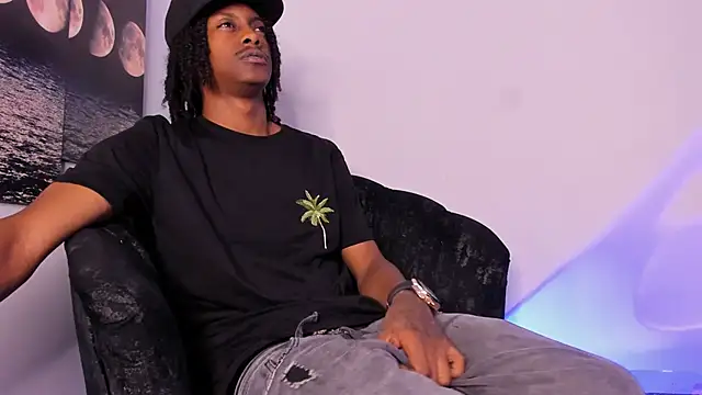 Snapshot of BRYXXXON1 chatting on October 5, 4:49 pm BRYXXXON1 online show from October 5, 4:49 pm