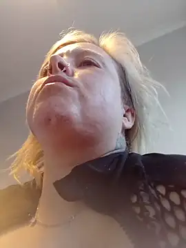 Snapshot of mollymay69 chatting on December 14, 4:51 am mollymay69 online show from December 14, 4:51 am