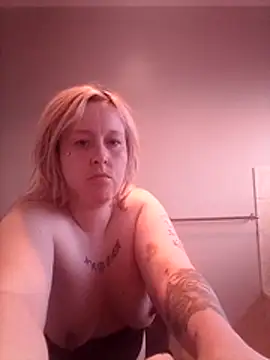 mollymay69 online show from February 26, 5:28 am