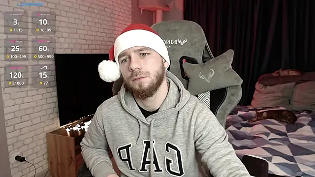 Snapshot of LeoPaulini chatting on December 29, 10:12 am LeoPaulini online show from December 29, 10:12 am