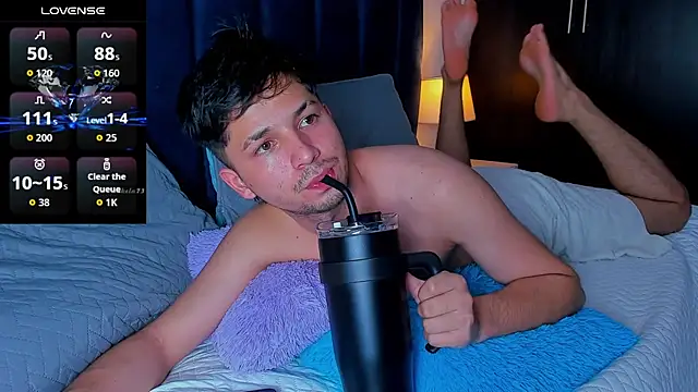 Snapshot of Issac_james_ chatting on December 1, 3:33 am Issac james online show from December 1, 3:33 am