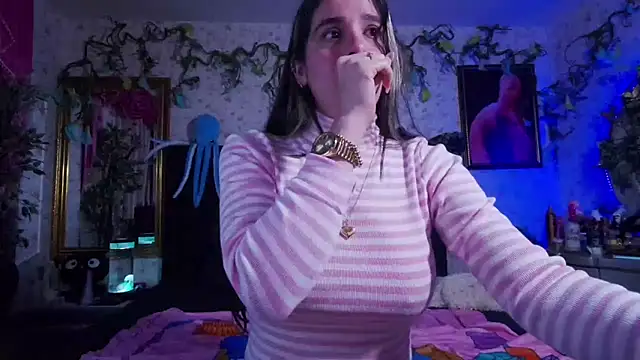 Elizabeth77  online show from February 17, 10:18 am