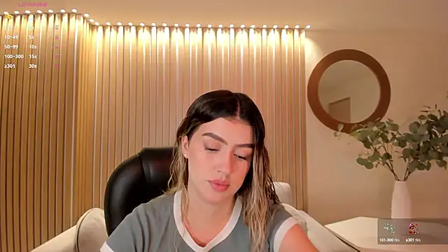 Snapshot of PaulinaSantos_ chatting on March 20, 7:25 pm PaulinaSantos online show from March 20, 7:25 pm