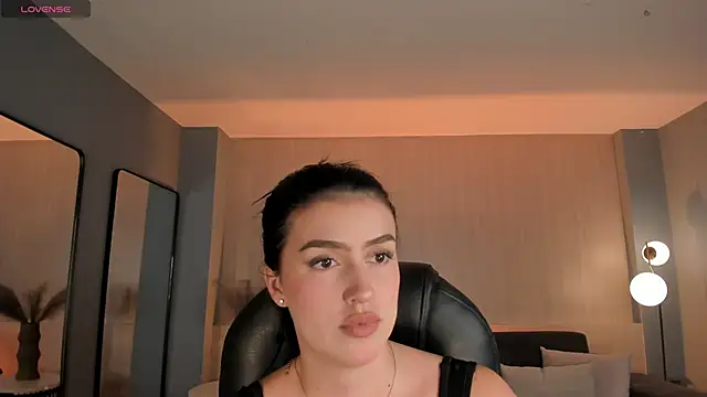 Snapshot of PaulinaSantos_ chatting on October 17, 8:00 pm PaulinaSantos online show from October 17, 8:00 pm