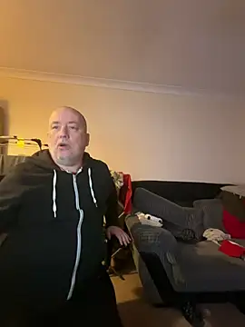 LondonTeffy online show from December 6, 10:19 pm