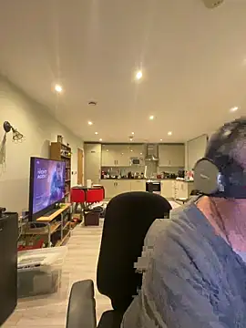 LondonTeffy online show from February 23, 9:45 pm