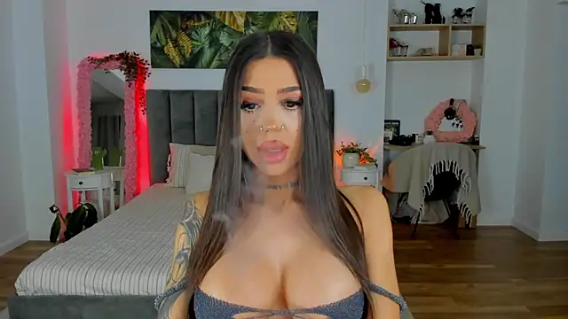 Snapshot of Fancy_Jenn chatting on November 13, 8:19 pm Fancy Jenn online show from November 13, 8:19 pm