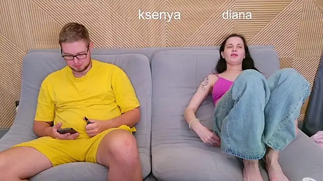 Snapshot of Ksenny chatting on August 3, 8:24 am Ksenny online show from August 3, 8:24 am
