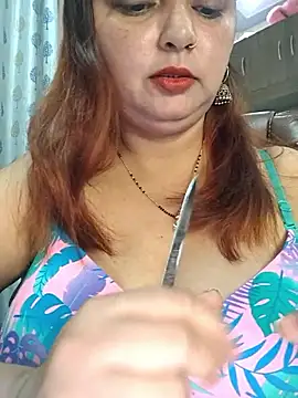 Dianaa9 online show from April 24, 9:45 am