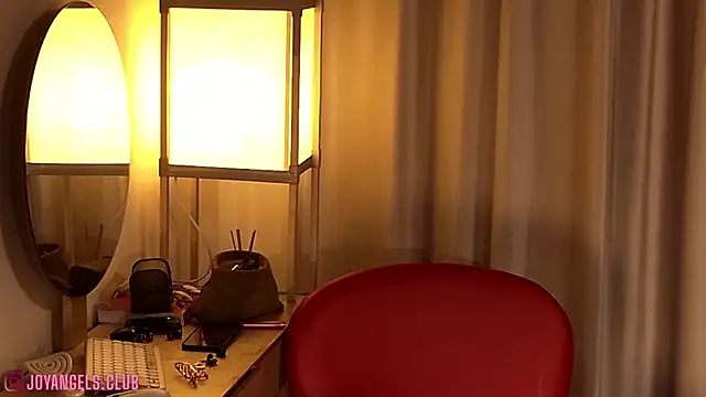 Snapshot of SophieCharm chatting on June 20, 3:20 am SophieCharm online show from June 20, 3:20 am