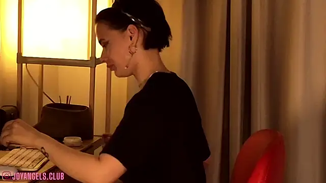Snapshot of SophieCharm chatting on July 12, 4:25 am SophieCharm online show from July 12, 4:25 am
