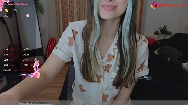 Snapshot of monikavenom chatting on February 19, 4:22 pm monikavenom online show from February 19, 4:22 pm