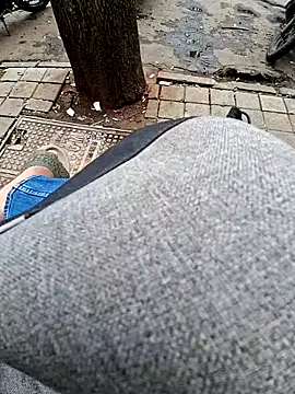 Snapshot of Exhibitionist1508 chatting on September 12, 6:13 am Exhibitionist1508 online show from September 12, 6:13 am