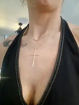 Snapshot of SweetMonicaUK chatting on February 27, 12:45 pm SweetMonicaUK online show from February 27, 12:45 pm