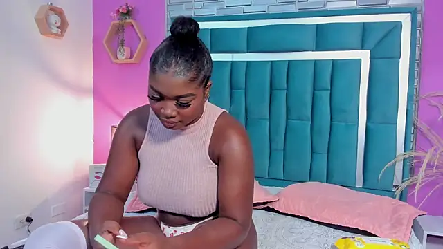 Snapshot of LORENSCOLLINS chatting on January 29, 2:00 pm LORENSCOLLINS online show from January 29, 2:00 pm