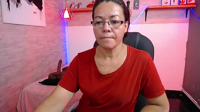 Snapshot of MaturePure chatting on October 29, 8:21 pm MaturePure online show from October 29, 8:21 pm