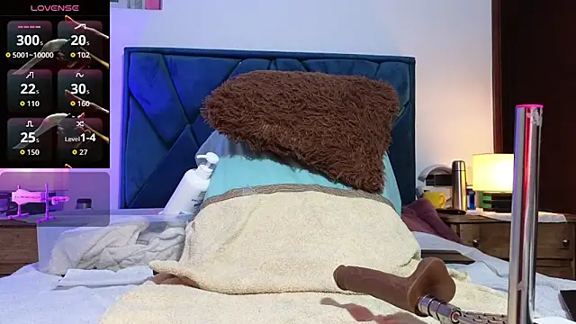 Snapshot of antonellagold43 chatting on November 15, 3:59 am antonellagold43 online show from November 15, 3:59 am