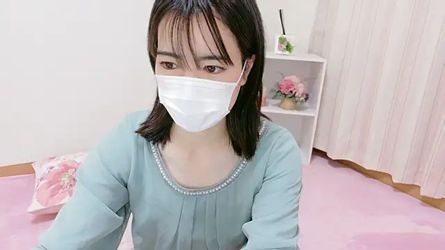 Snapshot of QoMeioQ chatting on October 24, 10:33 am QoMeioQ online show from October 24, 10:33 am